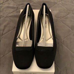 Bandolino B-flexible black flats Size 6M
